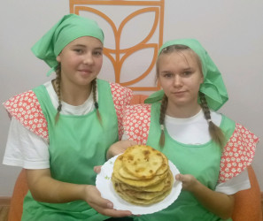 Единство — это когда всем вкусно за одним столом! 