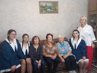 «Старость в радость»: как волонтёры дарят тепло и внимание!
